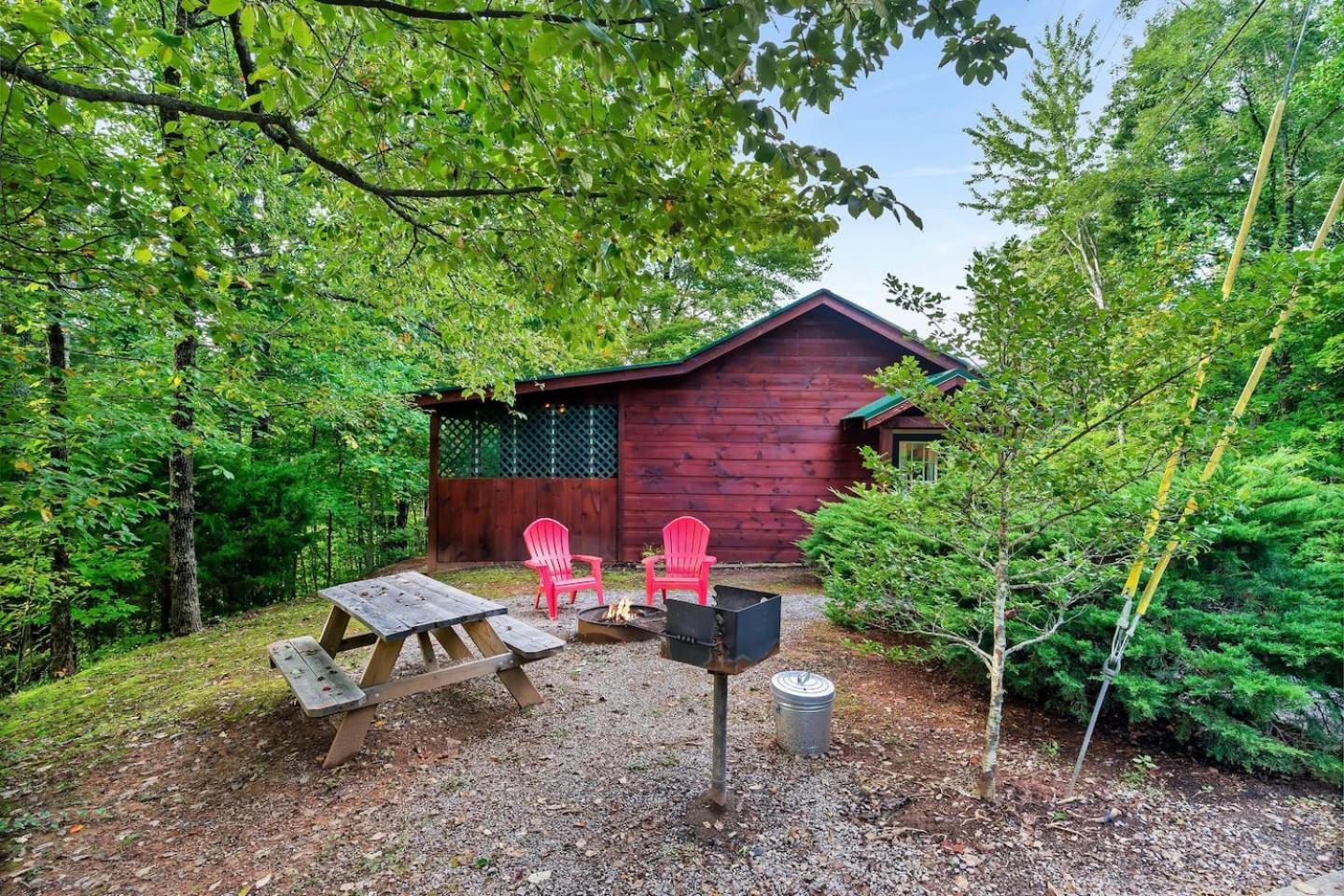 Romantic Mtn Cabin Hot Tub & Jacuzzi Views Сивиървил Екстериор снимка