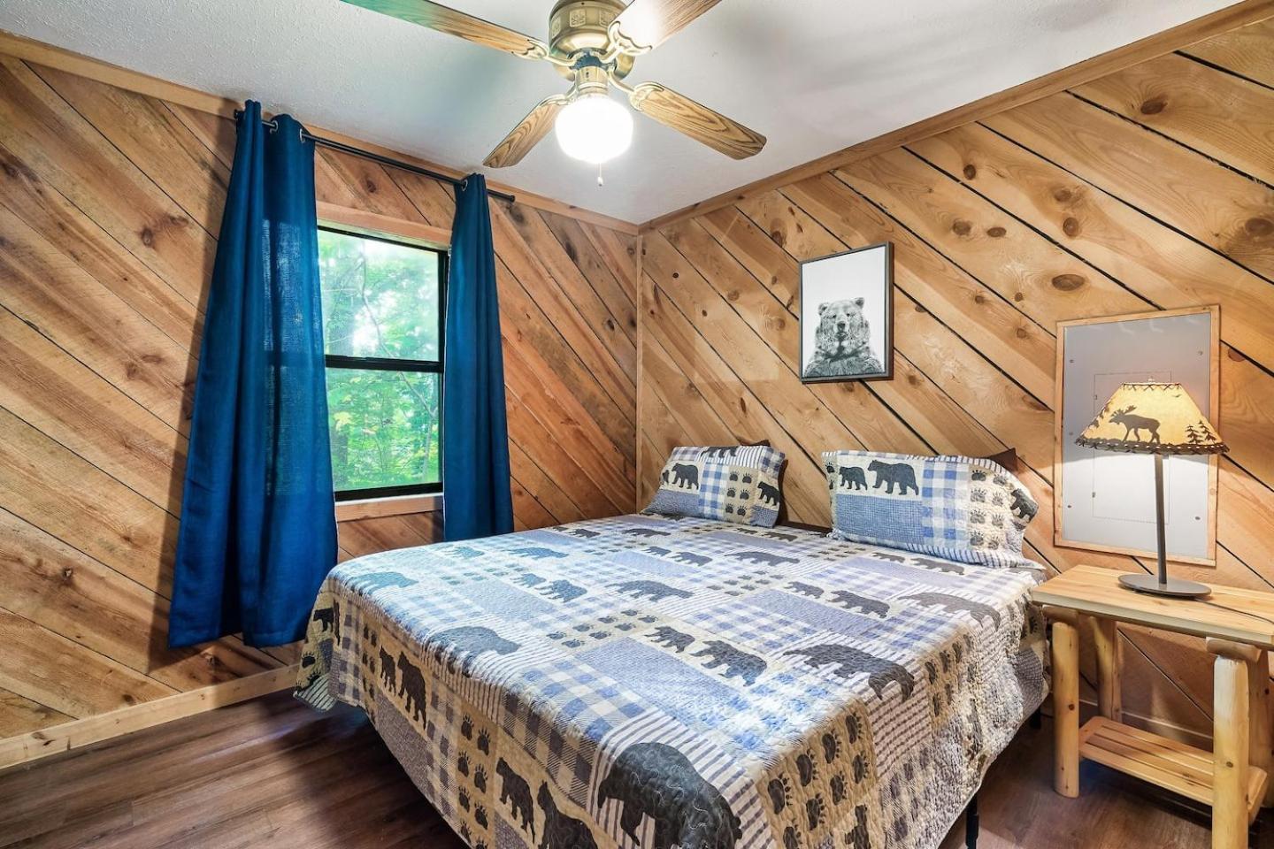 Romantic Mtn Cabin Hot Tub & Jacuzzi Views Сивиървил Екстериор снимка