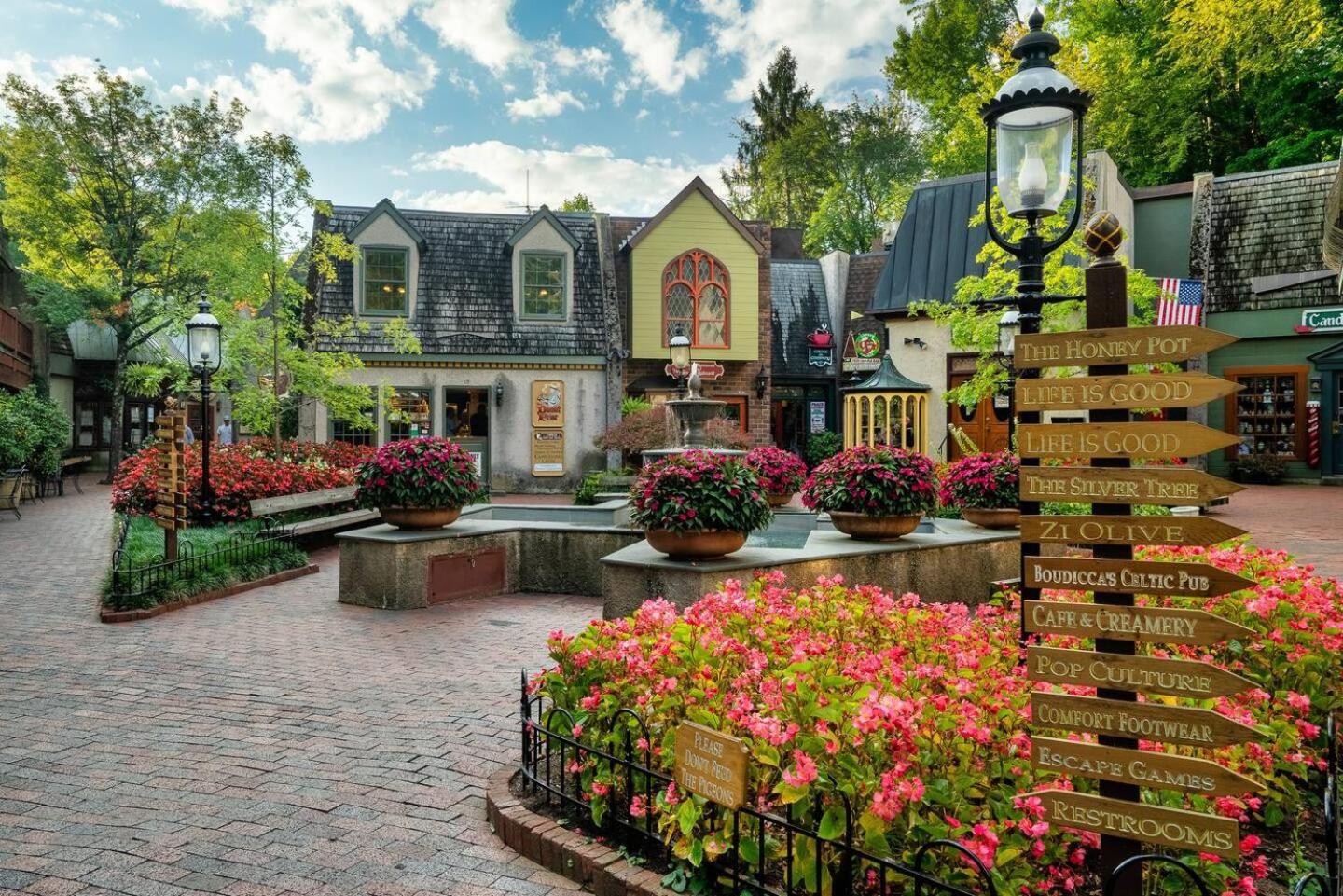 Romantic Mtn Cabin Hot Tub & Jacuzzi Views Сивиървил Екстериор снимка