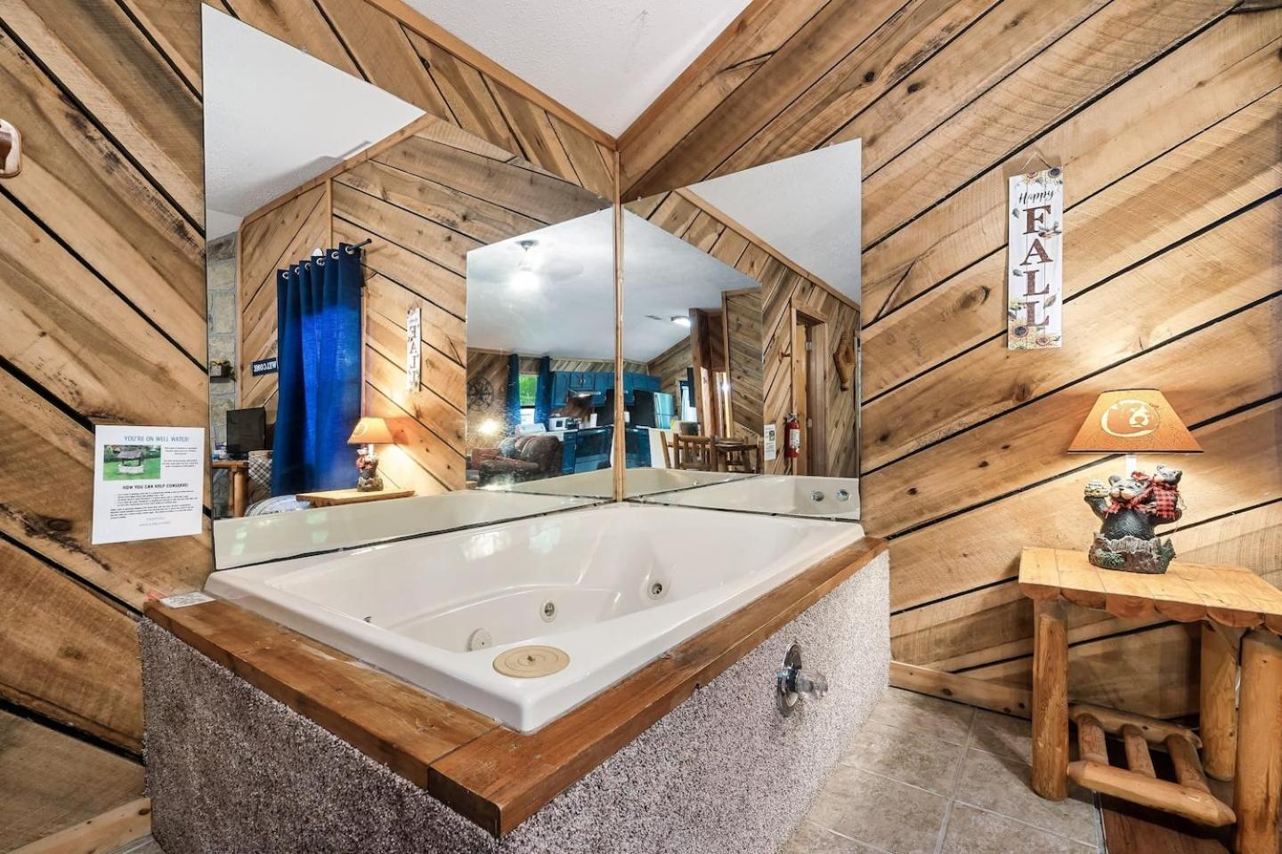 Romantic Mtn Cabin Hot Tub & Jacuzzi Views Сивиървил Екстериор снимка